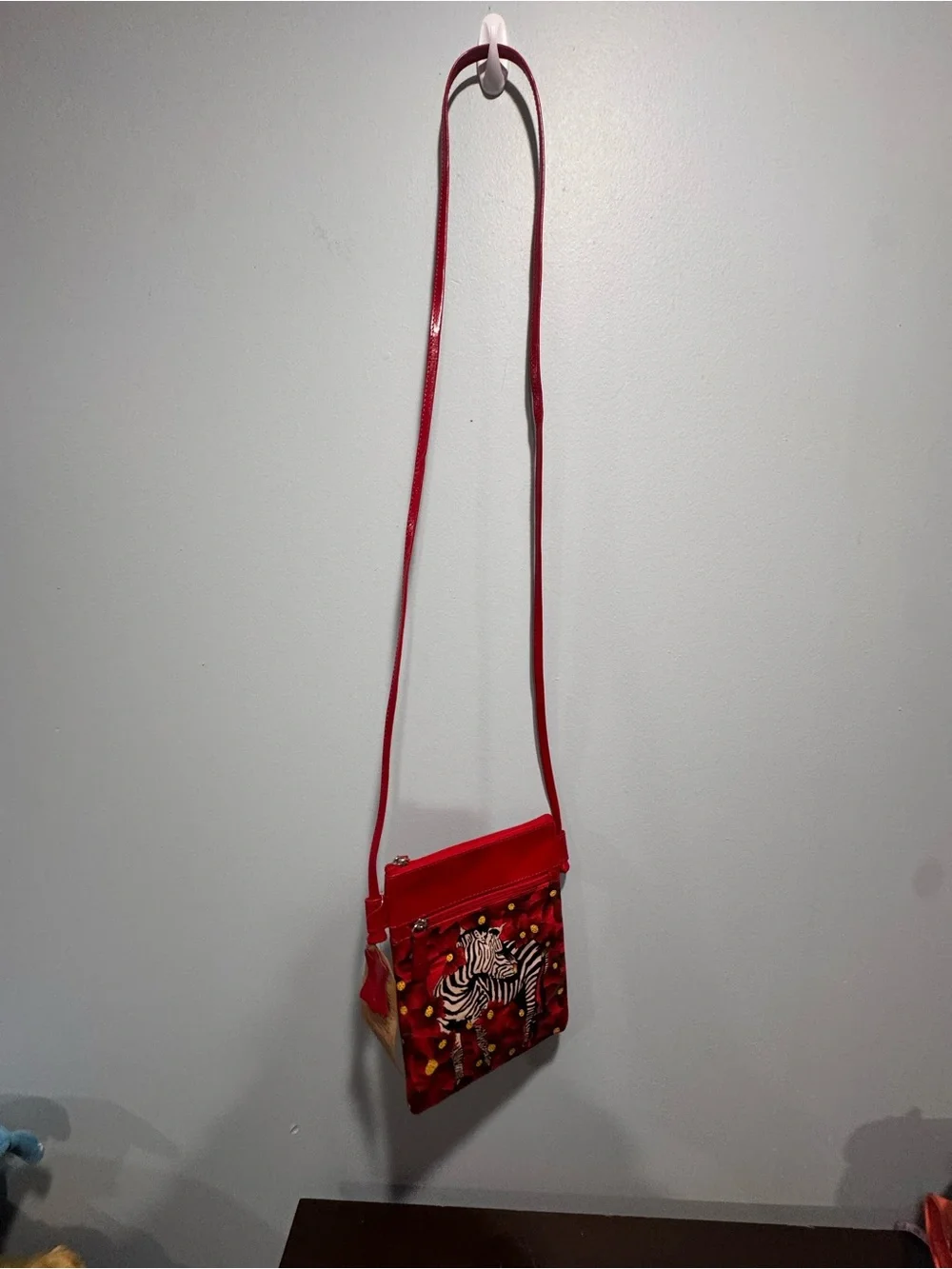 Hand painted Red leather Crossbody Bag with zebra. - Picture 3 of 5